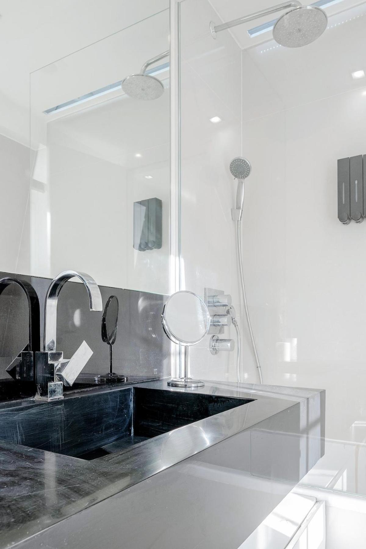 Stylish Knightsbridge Penthouse Next To Harrods
